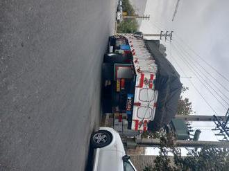 کامیون ۲۰ کامیون دانگ فنگ کاویان - 1