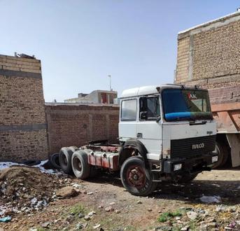 کامیون ۲۰ کشنده ایویکو ۳۳۰ - 0