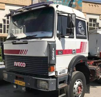 کامیون ۲۰ کشنده ایویکو ۳۳۰ - 0