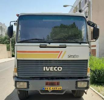 کامیون ۲۰ کشنده ایویکو ۳۳۰ - 0