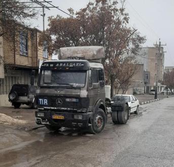 کامیون ۲۰ کشنده بنز هشت سیلندر - 0