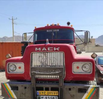 کامیون ۲۰ کشنده ماک سایر - 0